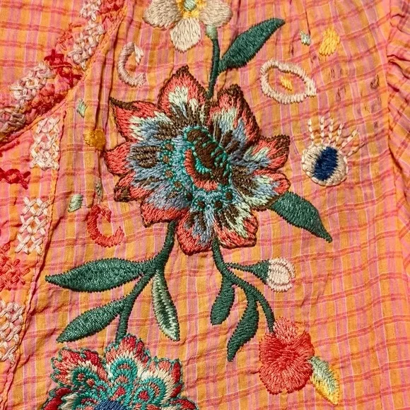 JOHNNY WAS Olinda Puff Sleeve Effortless Embroidered Lightweight Floral Blouse - Picture 8 of 13